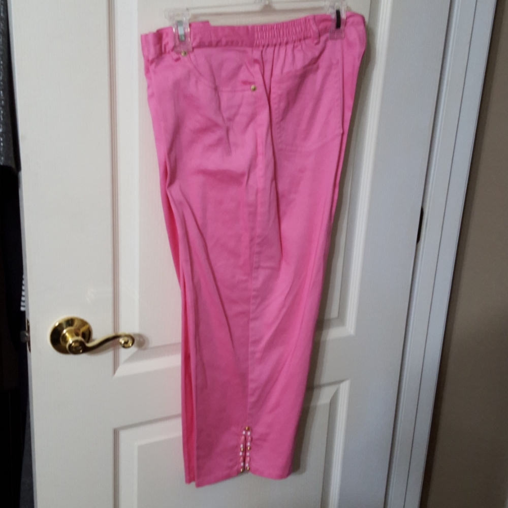 Ruby Rd. Pink Capri Pants jeans beaded hem in gold pink white stretch size  16P…